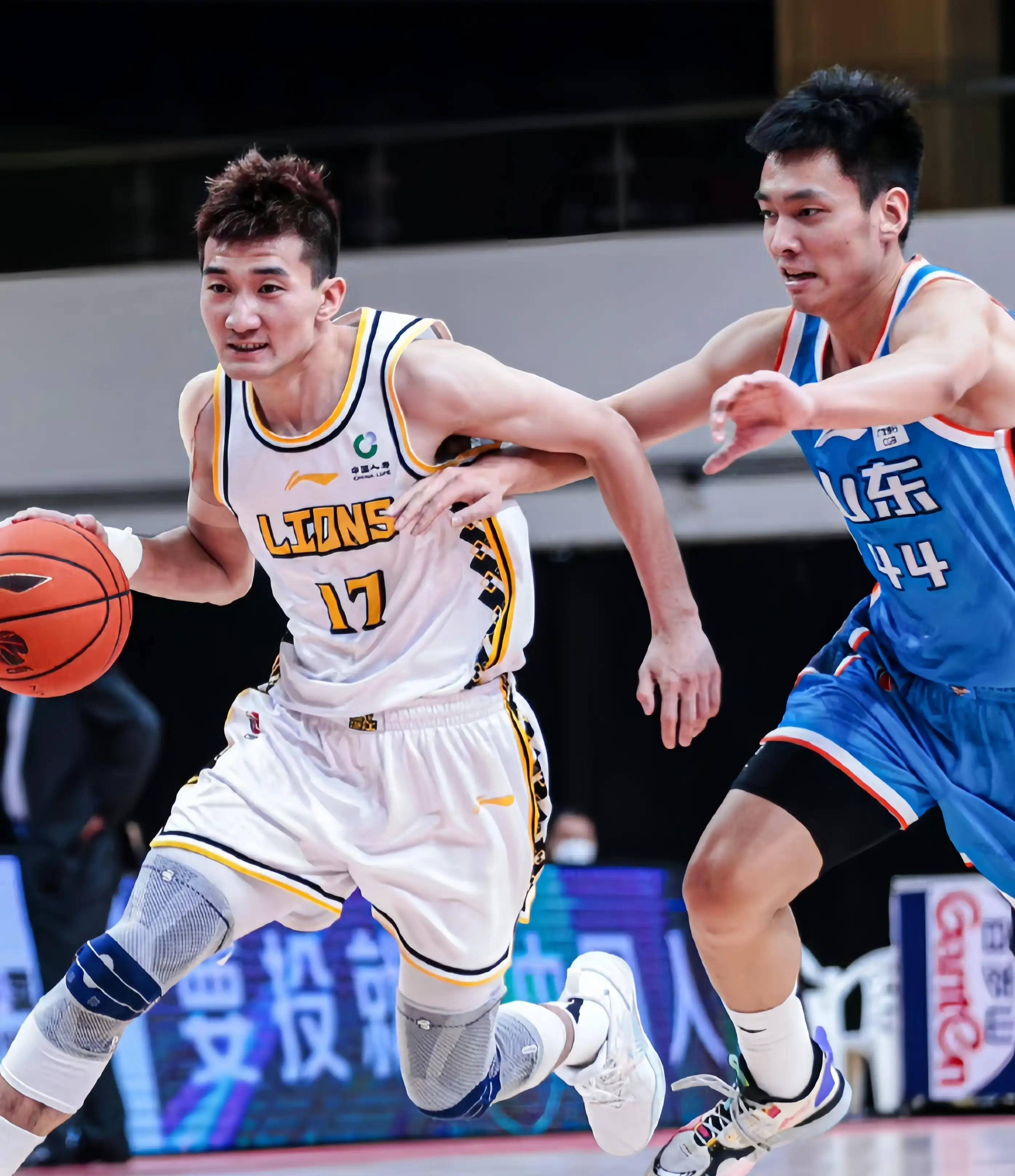 表现不俗 表现不俗