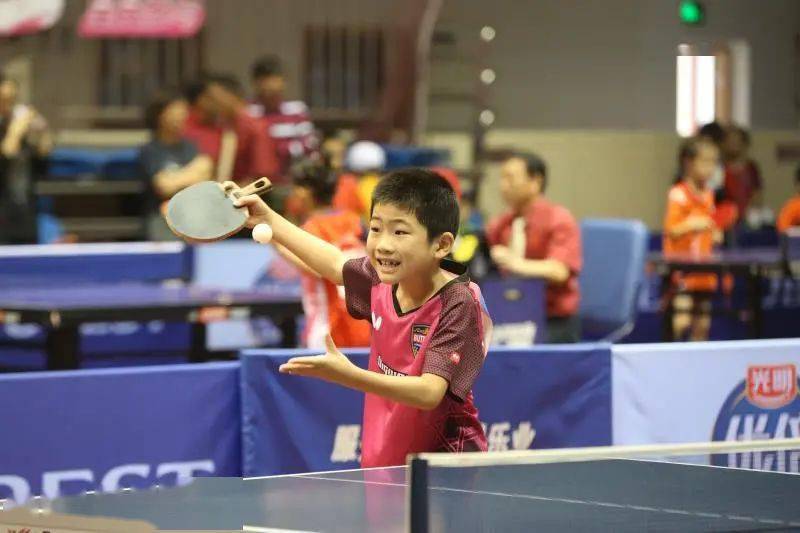 中习惯性地 中习惯性地